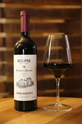 Vinuri nobile pentru Masa de Craciun 3 crama-basilescu-eclipse-feteasca-neagra-masa-de-craciun