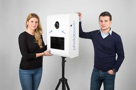 De la pasiunea pentru fotografie la succesul în antreprenoriat - Cătălin Melinte 4 business cutia cu poze fotografie