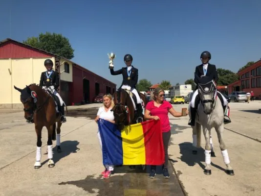 România, rezultate excepționale la Balcaniada de dresaj din Bulgaria 3 echipa romaniei castigatoare la balcaniada de dresaj din bulgaria