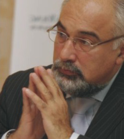 Varujan Vosganian da astazi autografe 3 Varujan Vosganian, scriitor