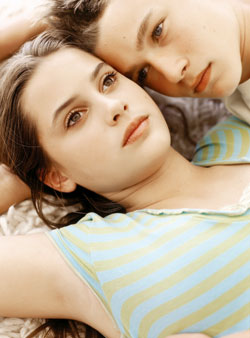 Sa le fim alaturi la primele necazuri 3 adolescenti