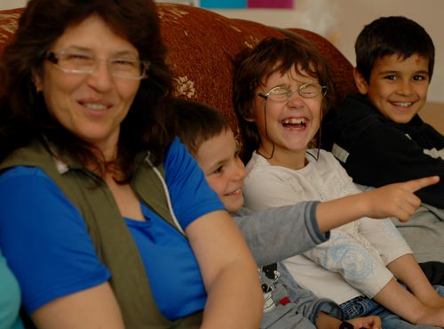 SOS: Angajam mame sociale! 2 Mama Angela, SOS Satele Copiilor