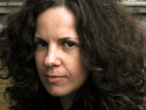 Corina Sabau, acriitoare
