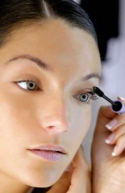 Trucuri perfecte pentru chipuri imperfecte 3 1456734.dreamstime 9448568