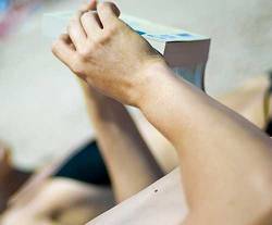 Romane politiste... frisoane pe plaja 3 1458774.dreamstime 2803111