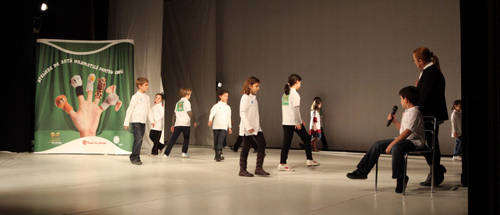 Copiii actori iau vacanta 4 copil, teatru