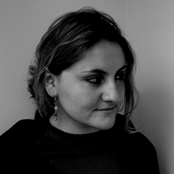 Un cantecel asurzitor 3 Miruna Vlada, poeta