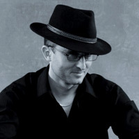 Pe mana femeilor 4 Felix Nicolau, scriitor