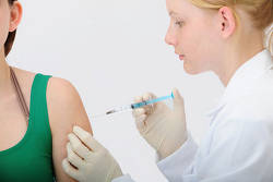 94% dintre medicii de familie recomanda pacientilor vaccinarea anti HPV 3 2118491.injectie vaccin