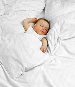 2118531.bebelus asternuturi