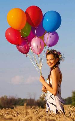2122867.femeie baloane mana