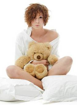 Dilemele maternitatii 3 2122882.femeie copilarie ursulet