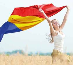 2124264.femeie steag lan grau