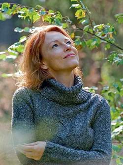 2127899.femeie natura