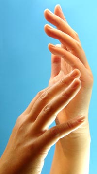 Protejeaza-ti mainile 3 maini, ingrijire, frumusete