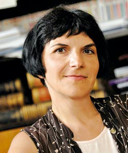 Ioana Parvulescu: Cartile citite te ajuta sa traiesti 3 Ioana Parvulescu, scriitoare