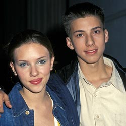 Scarlett Johansson: Am talent pentru viata intensa 5 Scarlett Johansson, Hunter Johansson, frate, geaman