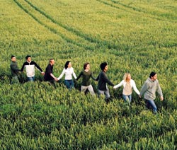 Niciodata fara ceilalti 3 Niciodata fara ceilalti