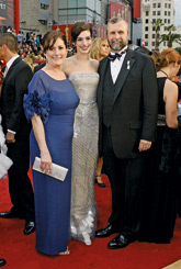 Anne Hathaway: Sunt optimista prin educatie 5 Anne Hathaway, actrita