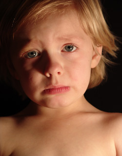 Si tu poti salva un copil! 3 copil, violenta, abuz