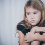 Simptomele depresiei la copii 3 fetita posomorata din cauza simptomelor depresiei la copii