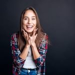 femeie care are incredere in ea stil de atasament securizant