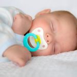 Trebuie să renunțe la suzetă cât mai repede