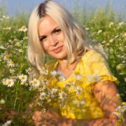 happy girl 4725293 640