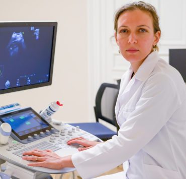 S-a încheiat Proiectul GEST-URGENT prin care 440 de medici și moașe din instituțiile publice și-au îmbunătățit nivelul de competențe 10 s-a-încheiat-Proiectul-GEST-URGENT-prin-care-440-de-medici-și-moașe-din-instituțiile-publice-și-au-îmbunătățit-nivelul-de-competențe