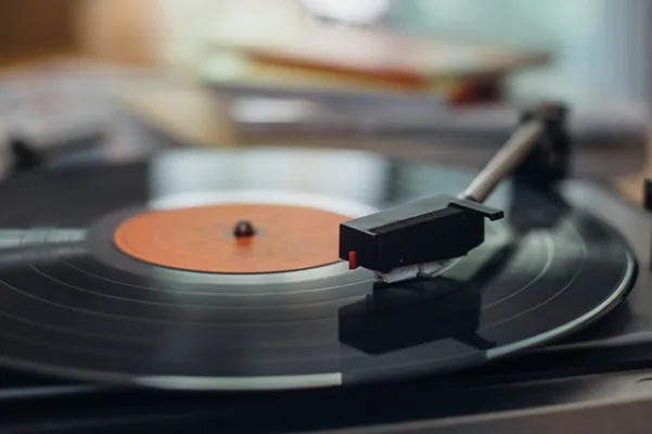 Cum să organizezi o seară de poker reușită 4 muzica