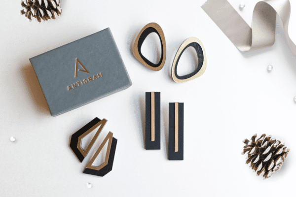 Experiențe împachetate în hârtie de cadou la Târgul de Crăciun online al freelancerilor, organizat de NO.MAD Talks 4 ANTIGRAM_bijuterii de autor