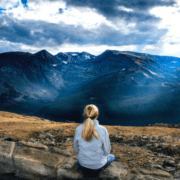 cum ne ajuta practica mindfulness