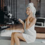 tot-ce-trebuie-să-știi-despre-îngrijirea-pielii-pe-perioada-verii