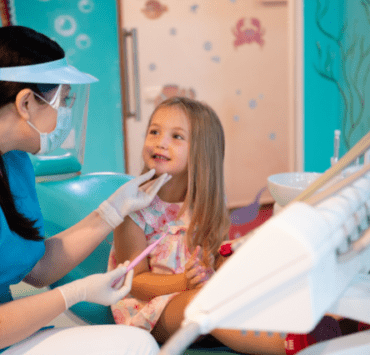 Teama de dentist, învinsă prin joc și creativitate 8 teama-de-dentist-învinsă-prin-joc-și-creativitate