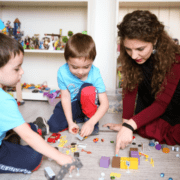 terapia-prin-joc-calea-către-sinele-copilului