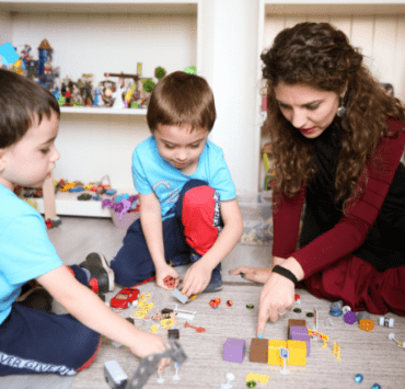 Terapia prin joc - Calea către Sinele copilului 8 terapia-prin-joc-calea-către-sinele-copilului