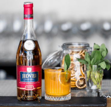 tonic-orange-cocktail