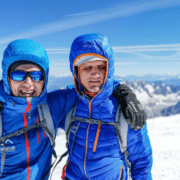 2-sportivi-nevăzători-pleacă-să-cucerească-vârful-elbrus