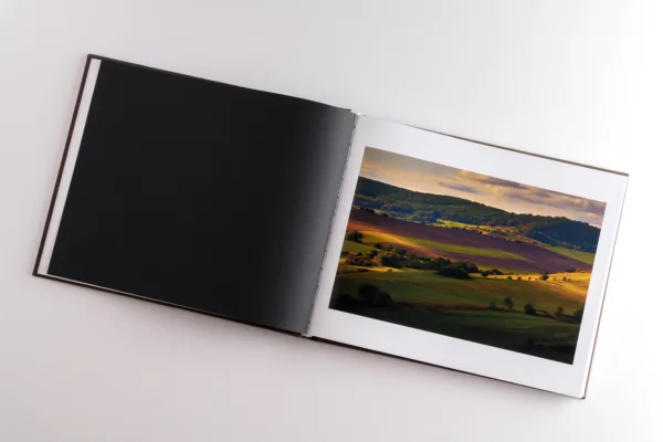 Dor de Viscri - primul album fotografic dedicat celui mai îndrăgit sat din România 3 Dor de Viscri_carte 3