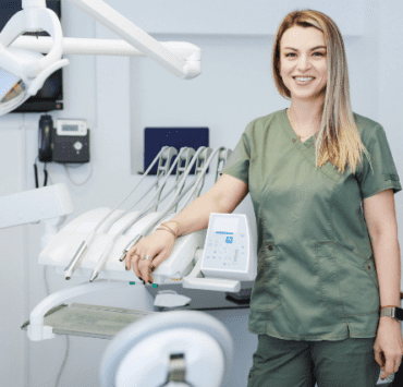 De ce se retrag gingiile? Medicul stomatolog Sorina Stroe explică ce trebuie să facem! 7 de-ce-se-retrag-gingiile-medicul-stomatolog-sorina-stroe-explică-ce-trebuie-să-facem