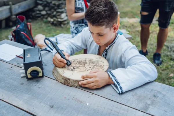 Pentru a contracara efectele școlii online, Muzeul ASTRA a implementat vara aceasta peste 260 de ateliere pentru copii 3 Astra 5