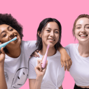 foreo-tocmai-a-lansat-cel-mai-tare-device-pentru-îngrijire-orală-din-ultimii-70-de-ani-periuța-de-dinți-issa-3-sonic