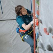 ariana-un-exemplu-că-forța-vine-din-interior