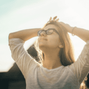 cum-facem-față-stresului-cotidian-trei-tehnici-de-relaxare-la-îndemână-oricând