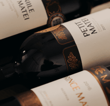 domeniile-prince-matei-recomandă-un-trio-de-vinuri-roșii-esența-terroir-ului-din-dealu-mare-pentru-mesele-de-sărbătoare