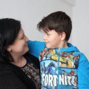 10 sfaturi pentru părinți despre cum să le vorbească copiilor despre războiul din Ucraina 13 10-sfaturi-pentru-părinți-despre-cum-să-le-vorbească-copiilor-despre-războiul-din-ucraina