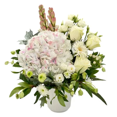 Cum îngrijești buchetele de flori 3 amz-vas-alb-flori-albe