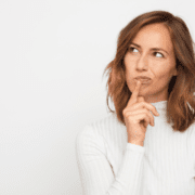 ce-este-gândirea-critică-și-cum-se-poate-antrena