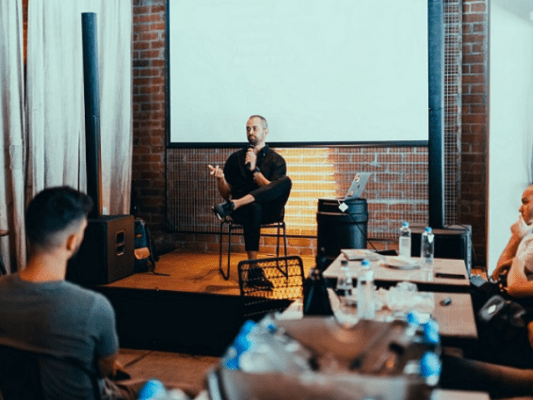 atelier-de-public-speaking-cum-pregătim-un-discurs