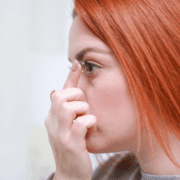 sunt-lentilele-de-contact-sigure-pentru-tine